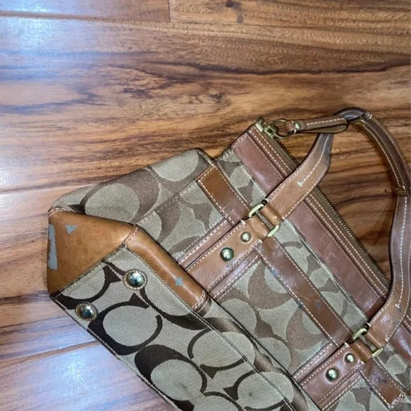Vintage tan and brown genuine leather multiprint Coach women’s purse - Picture 3 of 8